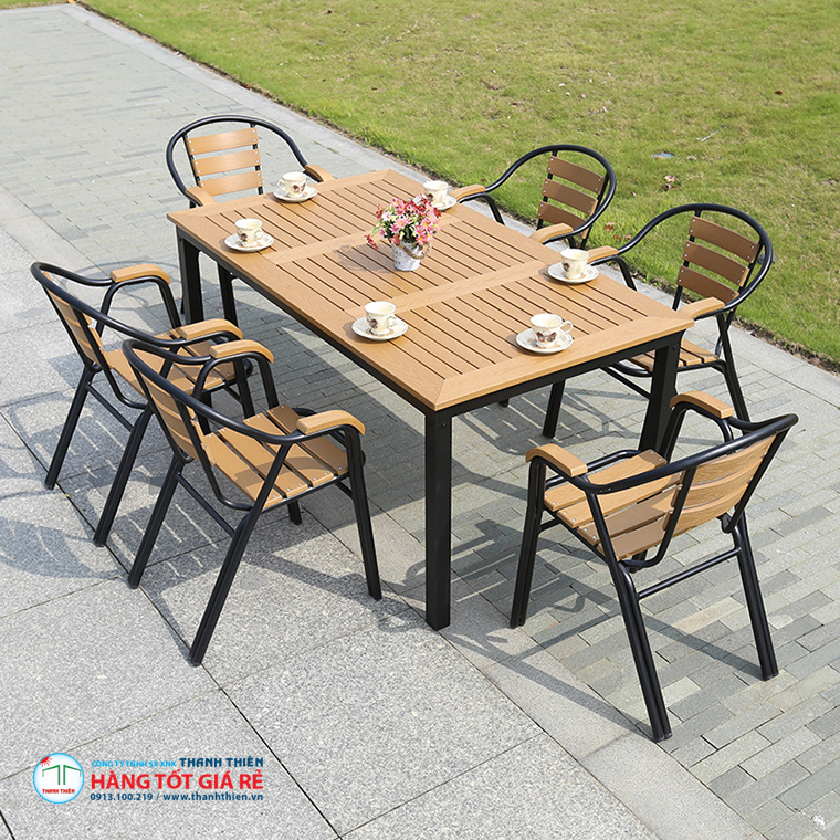Bộ bàn ghế GNĐ 024A phối cảnh ngoài trời sân vườn