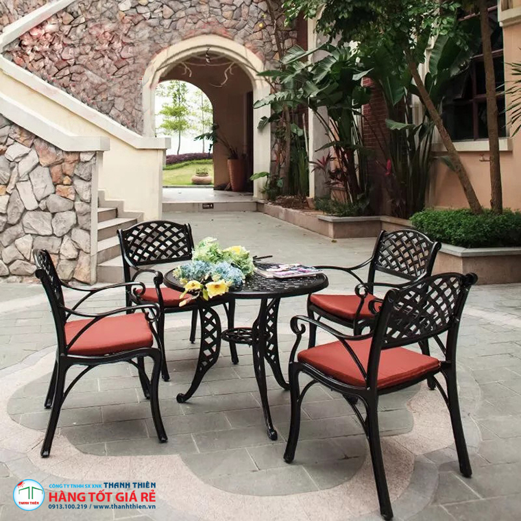 Khám phá bảng giá bàn ghế cà phê sân vườn độc quyền Thanh Thiên 3 Các loại bàn ghế phù hợp cho quán cà phê sân vườn