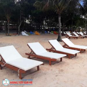 Ghế hồ bơi gỗ