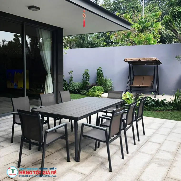 04 san pham ban ghe nhom duc va ban ghe nhom luoi Textilene cua Thanh Thien tai cong trinh resort