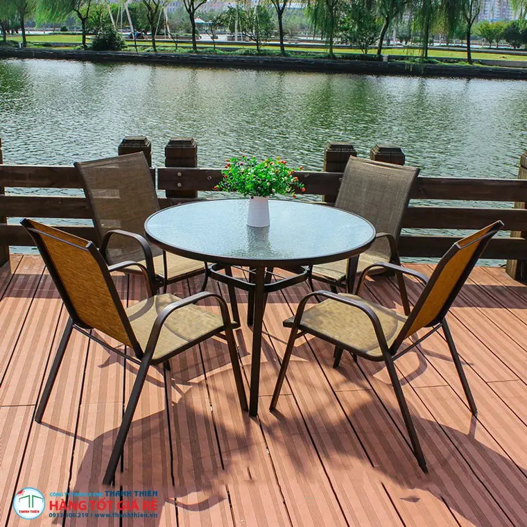 Bộ bàn ghế nhôm lưới ngoài trời 4 chỗ khung nhôm Textilene — ứng dụng khu vực ven hồ, sân thượng nhà hàng