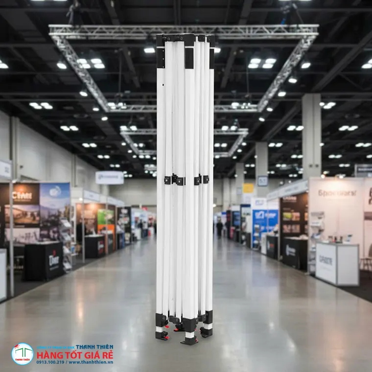 Khung lều xếp 3x3m accordion ở trạng thái gấp gọn trước khi lắp dựng