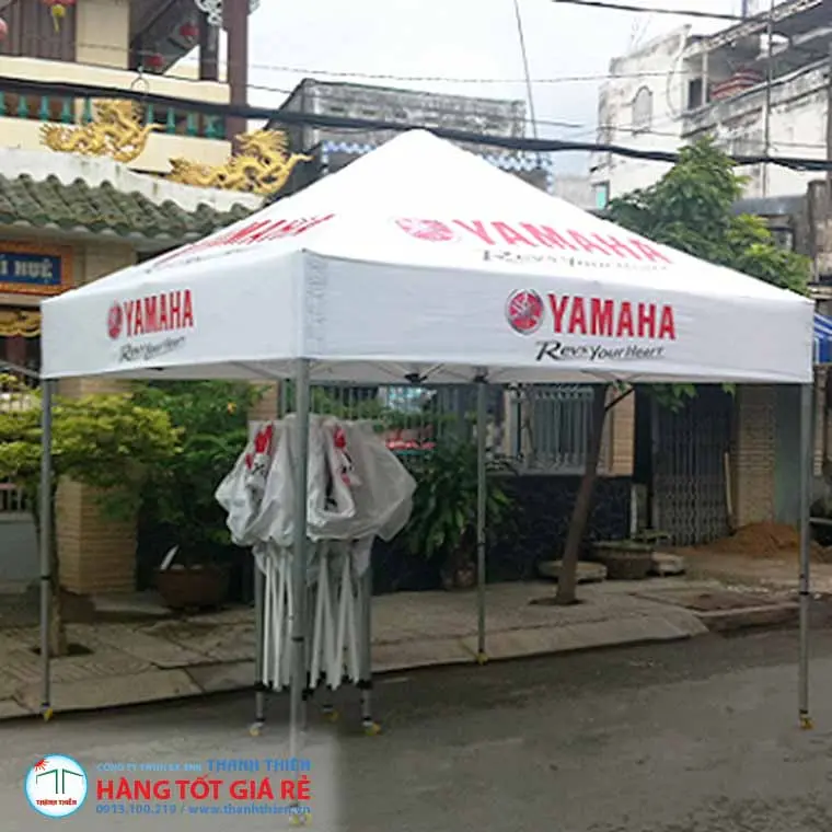 Lều xếp in logo Yamaha tại đại lý — chuẩn màu thương hiệu Pantone Lều xếp in logo Yamaha 3×3m tại đại lý thực tế — chuẩn màu thương hiệu Pantone