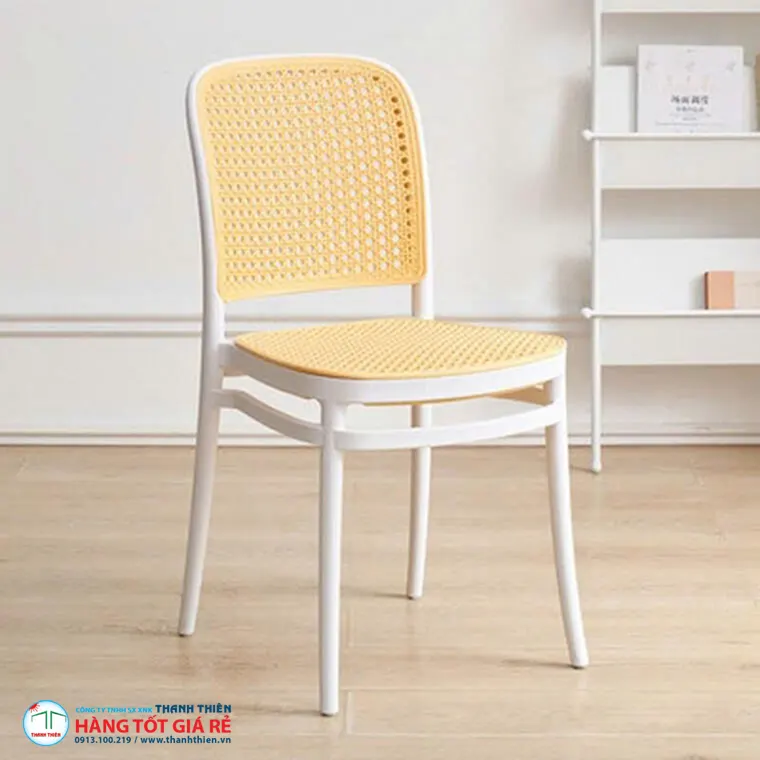 Ghế nhà hàng casual khung sắt mặt nhựa PP Ghế nhà hàng casual dining khung sắt mặt nhựa PP — giá 350.000–1.000.000đ/cái